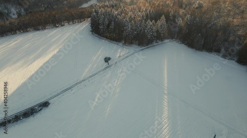 Winterlandschaft im Mittelgebirge Drohnenüberflug
