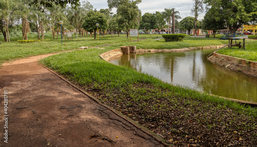 Open walking area square Elza Vendrame photo