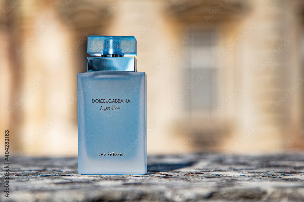 Parfume light blue hot sale