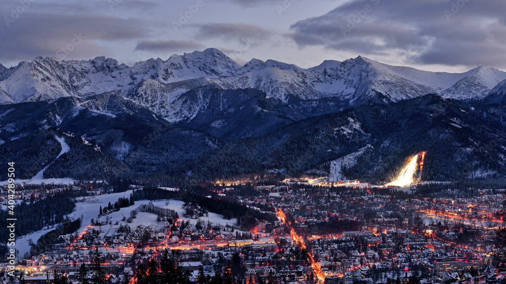 Zakopane- widok na Tatry.