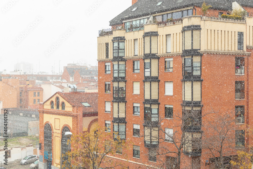 Obraz premium Madrid, Spain; January 9, 2021: Historic snow in the capital.