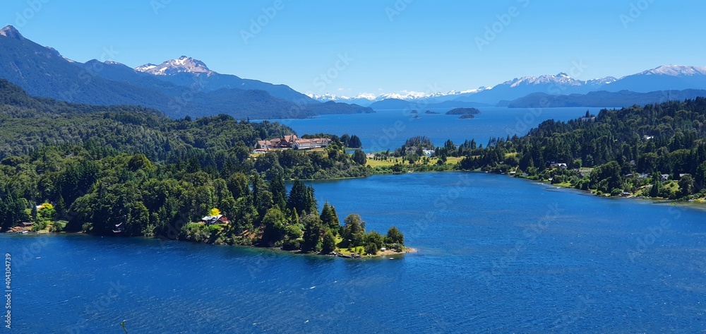 Obraz premium lake and mountains