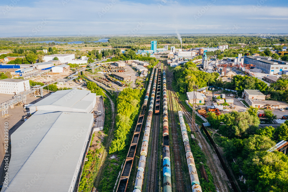 Obraz premium Railroad with barrels
