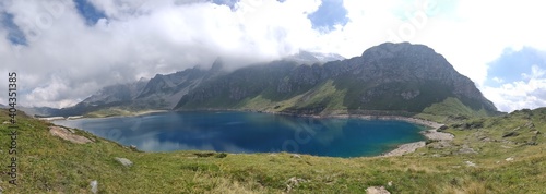 lago di montagna