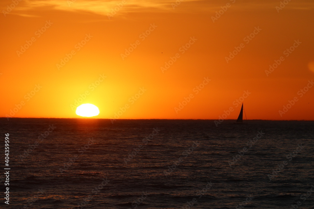 Obraz premium Beautiful sky during sunset at the sea