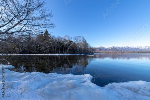 北海道 屈斜路湖の冬の風景