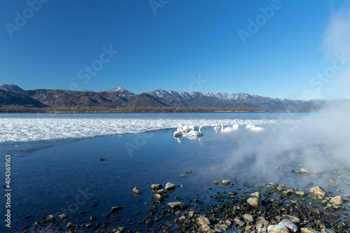 北海道　屈斜路湖の冬の風景