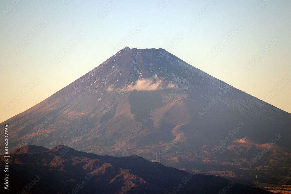 Fototapeta premium 晴天の冬の富士山