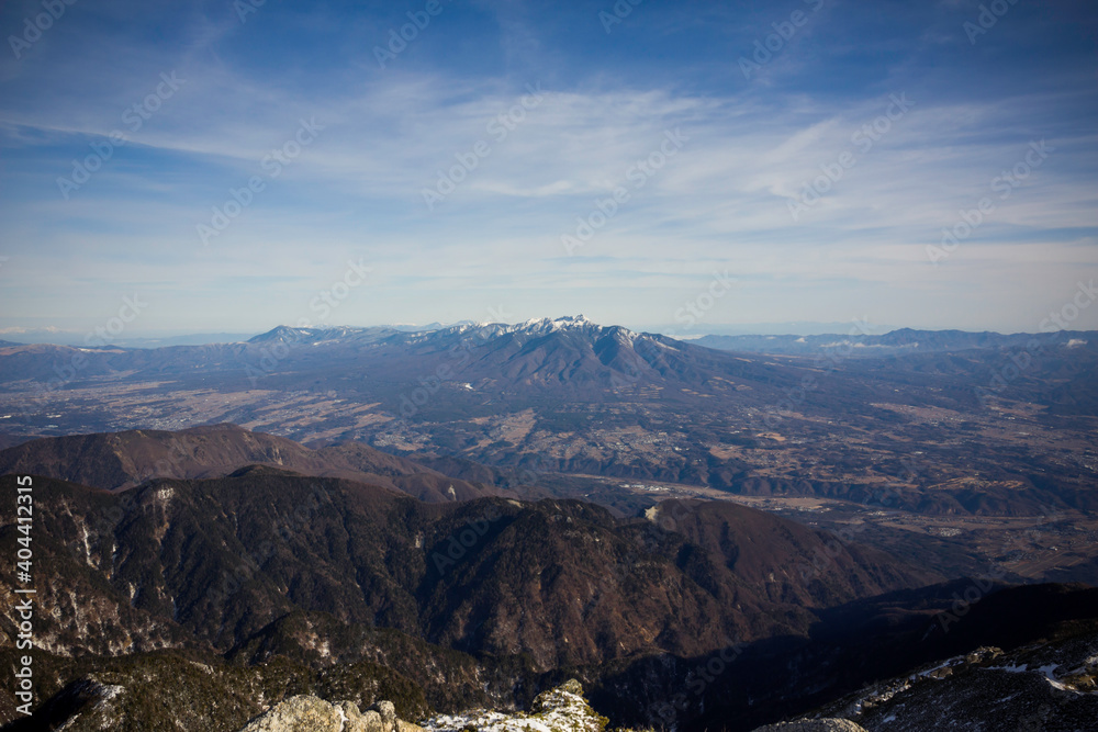 冬の甲斐駒ヶ岳から見る八ヶ岳