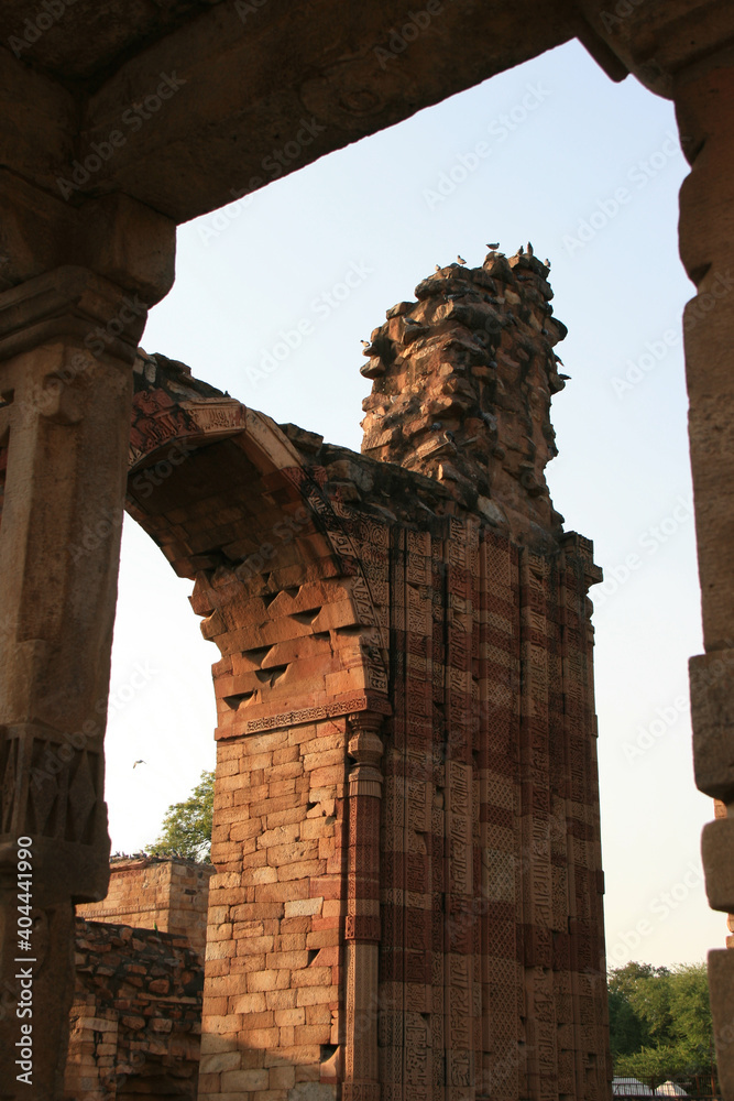 qutb minar in new delhi (india)