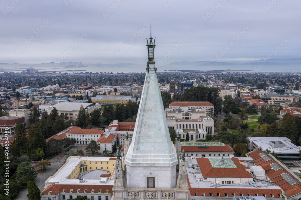 Fototapeta premium UC Berkeley Landmark from Above