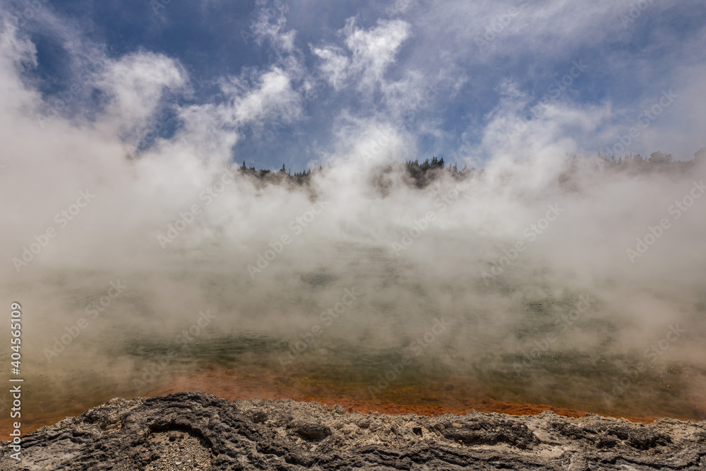 Φωτογραφία Steaming champagne pool at Waiotapu Thermal Wonderland, New Zealand