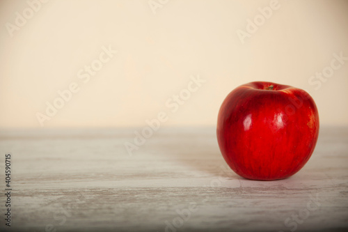 red apples on the table
