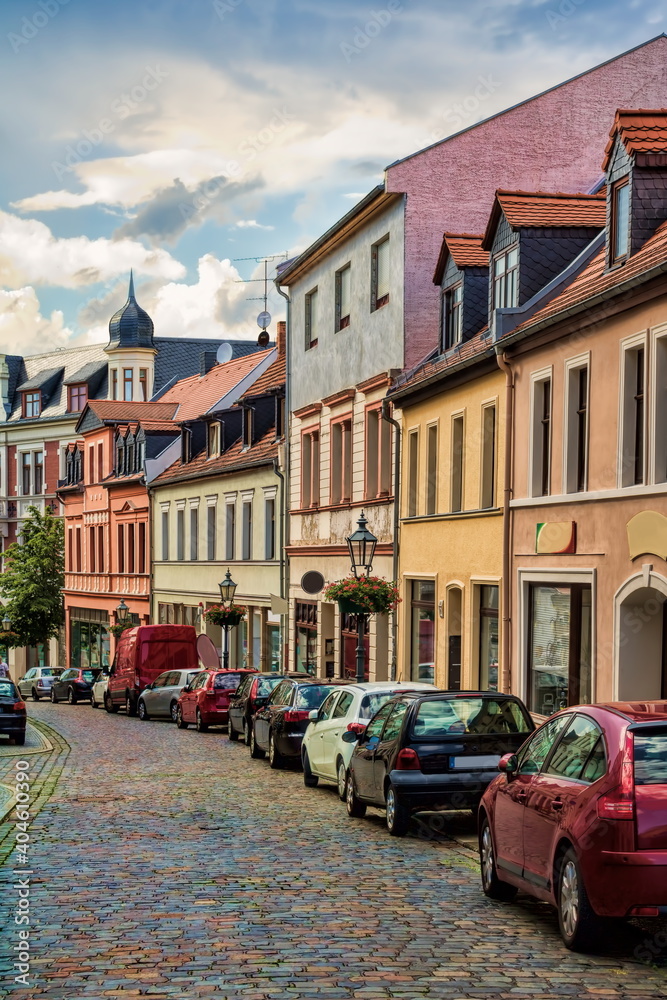 bernburg, deutschland - 20.06.2019 - straße in der altstadt bernburg, deutschland - 20.06.2019 - straße in der altstadt