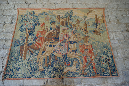 tapiz representando una escena medieval,sala de los musicos- capilla, castillo de Puivert, siglo XIV,, Aude, Languedoc-Roussillon, pirineos orientales,Francia, europa
