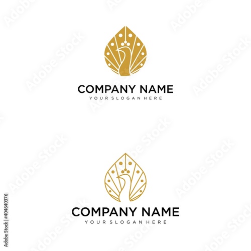 Peacock in Circle Logo design vector template Linear style. Luxury Fashion Jewelry stylish Logotype icon.