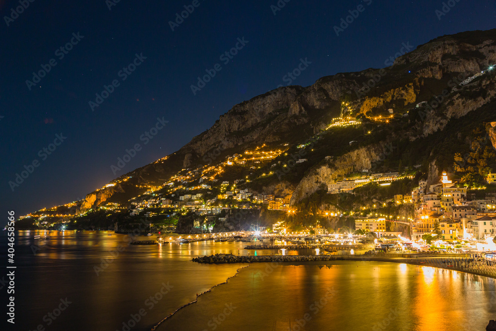 イタリア　アマルフィの海岸の夜景