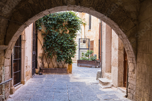 イタリア　バーリの旧市街の路地裏
 photo