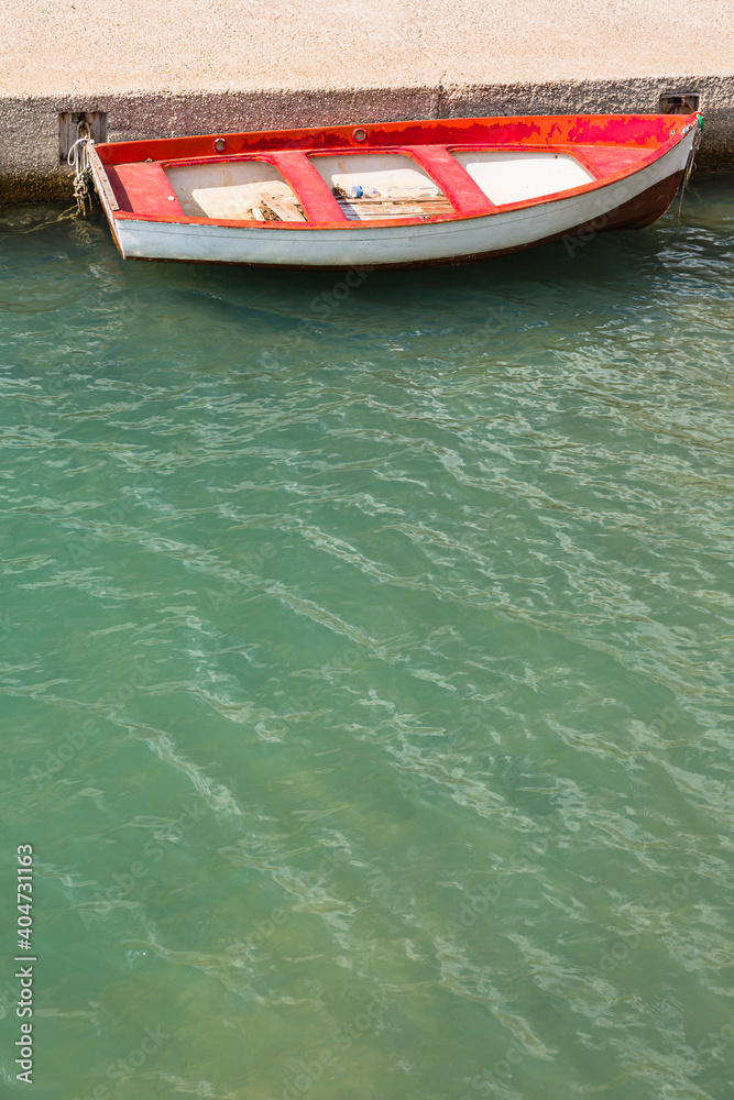 Obraz premium イタリア トッレ・ヴァードの港