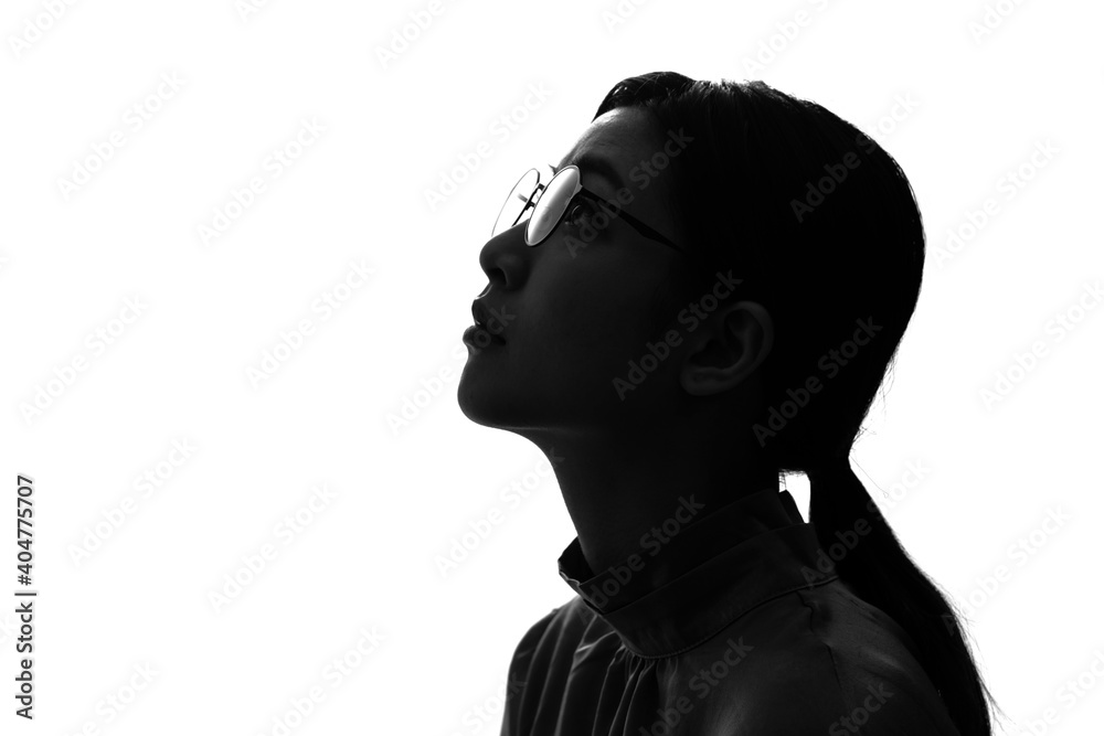見上げる女性の横顔 シルエット Stock 写真 Adobe Stock