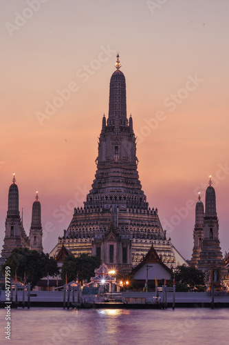 Wat Arun temple in Bangkok  © Micaela