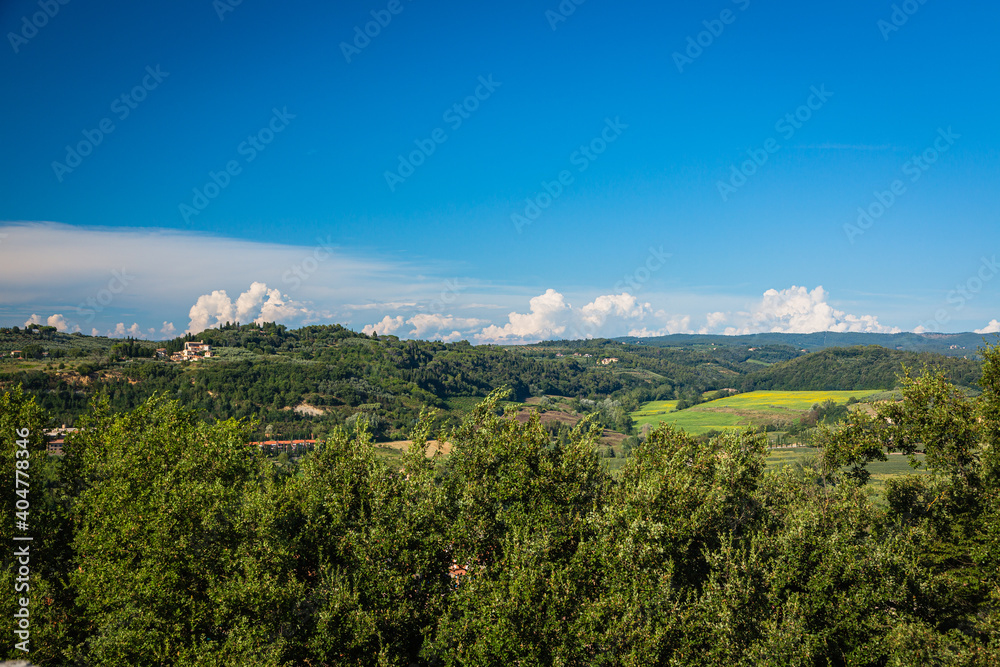 イタリア　ポッジボンシの要塞からの風景
