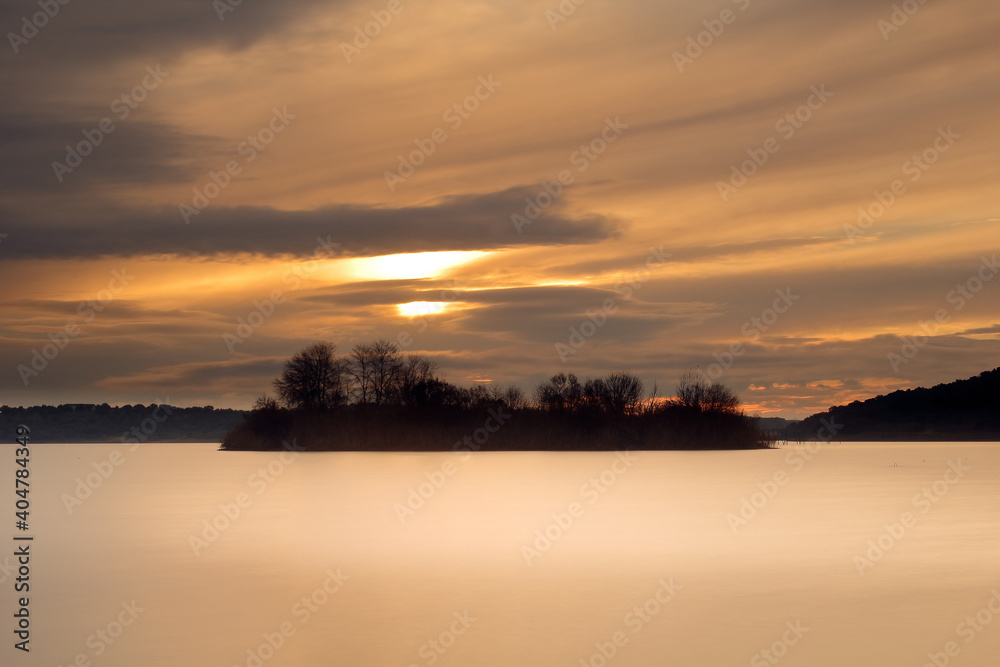 Obraz premium sunrise on a lake