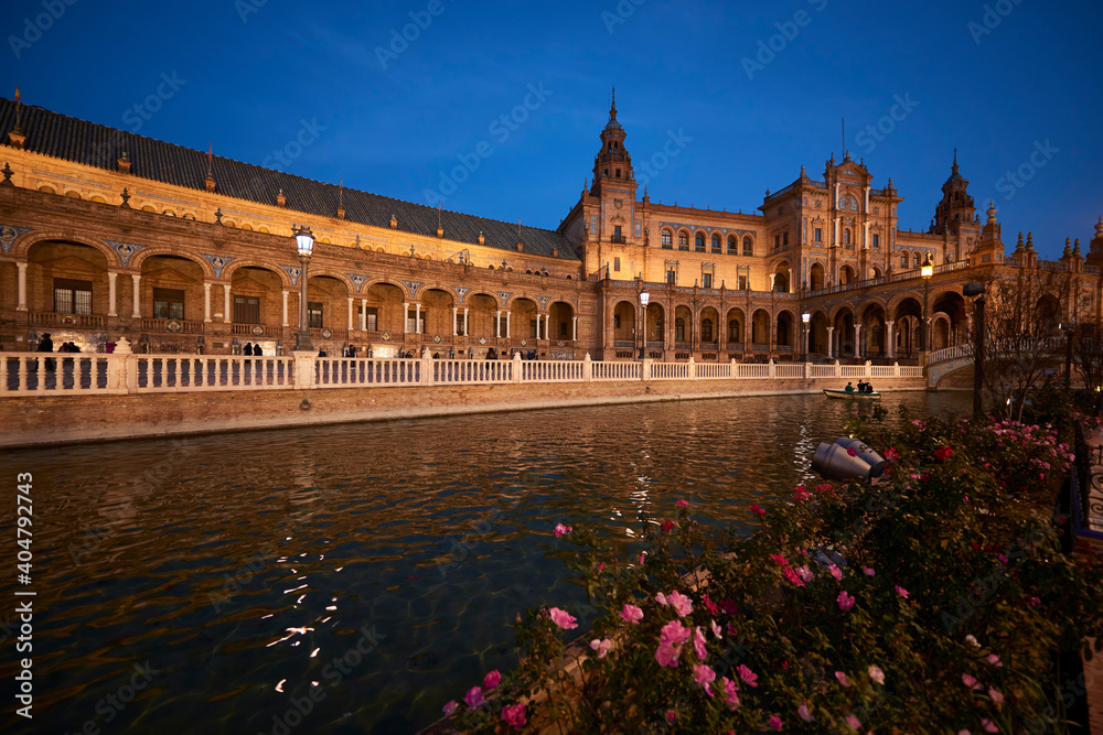 Obraz premium Plaza de España, Seville, built for the Ibero-American Exposition of 1929, Seville, Andalusia, Spain, Europe.