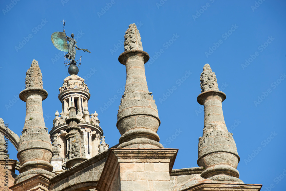 Seville, Andalusia, Spain, Europe. Famous tower of Giralda, Islamic architecture built by the Almohads and crowned by a Renaissance bell tower with the statue of Giraldillo at its top