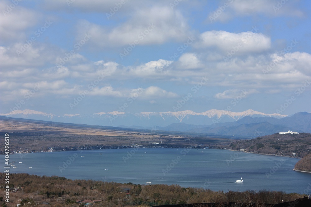 山中湖と南アルプス　　　明神山からの眺め