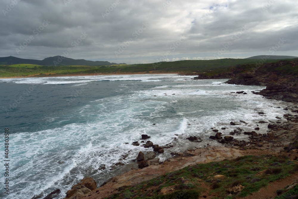 Veduta della costa di Porto Ferro