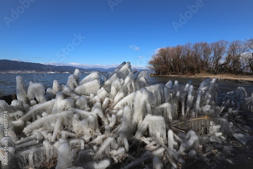 琵琶湖のしぶき氷