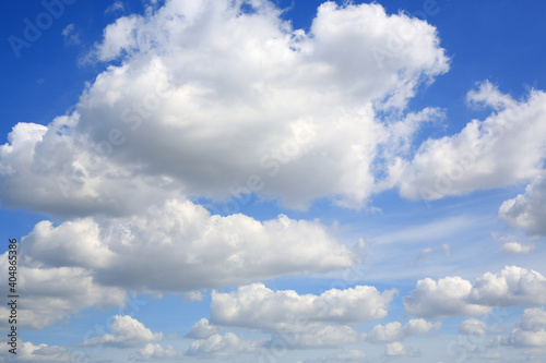 Fototapeta Naklejka Na Ścianę i Meble -  White fluffy cloud on blue sky background