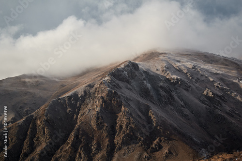 The clouds that spread near the mountain