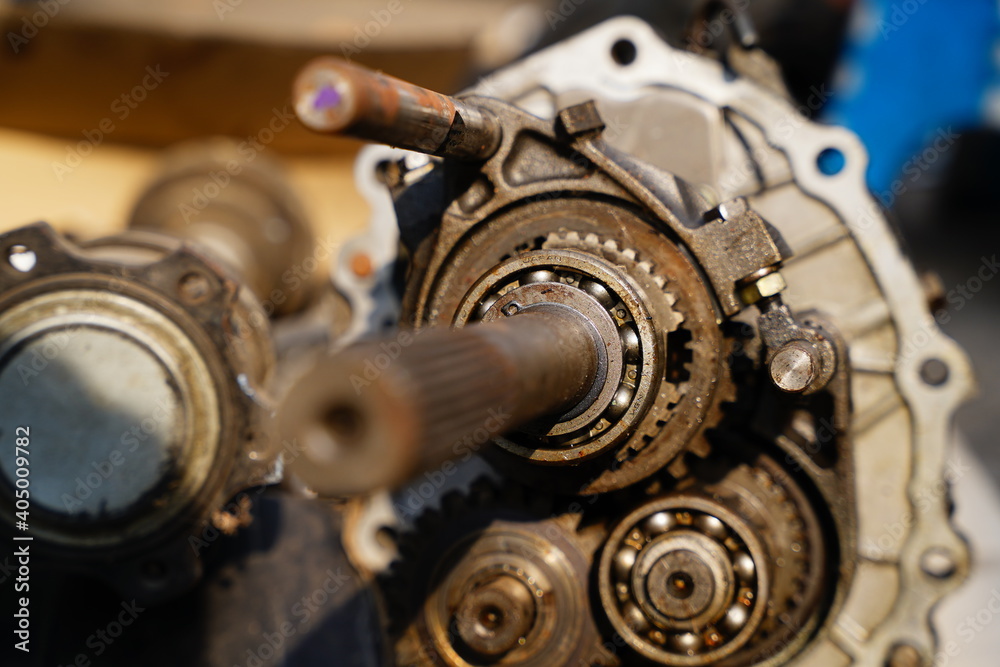 Car's Gear transmission system on service Car's Gear transmission system on service