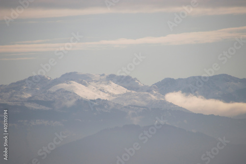 Mountains of Basque Country in winter © Laiotz