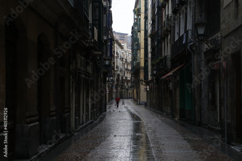 Street in the old town of Bilbao © Laiotz
