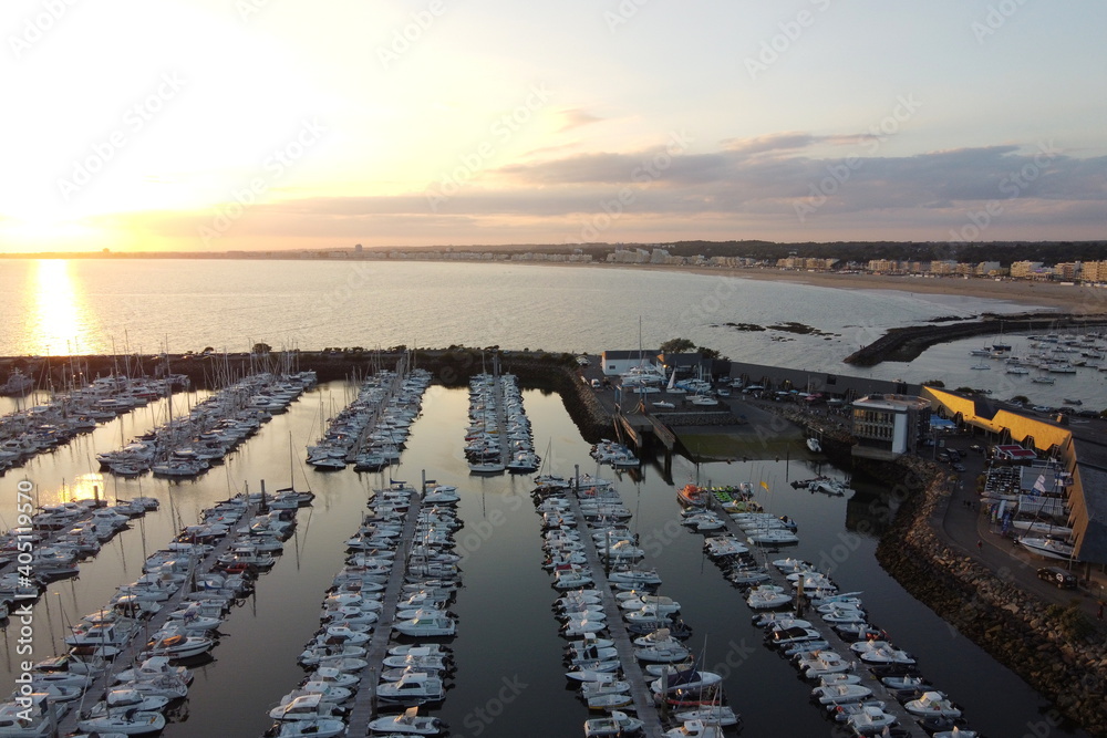 Obraz premium marina de la Baule et plages de Pornichet vues du ciel