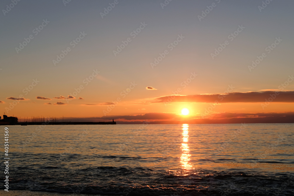 神奈川県逗子海岸の夕日