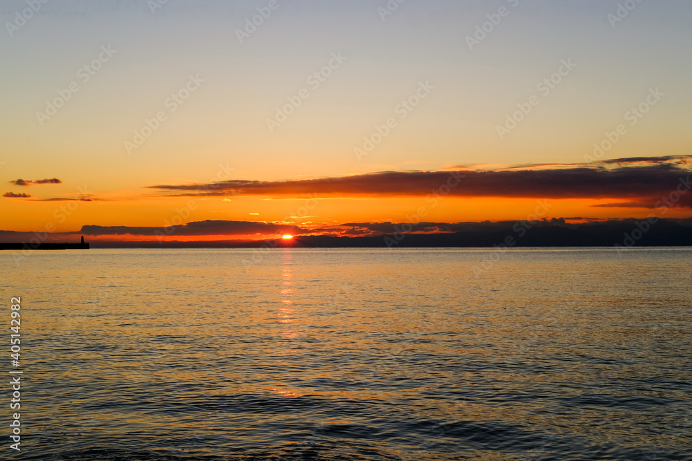 Obraz premium 神奈川県逗子海岸の夕日