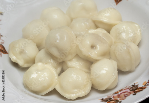 ravioli dumplings plates close up