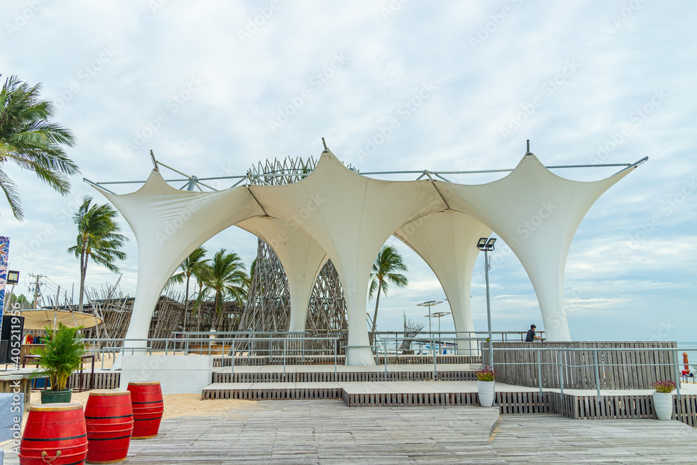 Naklejka premium View of beautiful sunset in Phu Quoc beach, Vietnam.