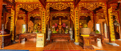 Wide angle view of Ho Quoc pagoda (Vietnamese name is Truc Lam Thien Vien) with big statue of guanyin bodhisattva on mount, Phu Quoc island, Vietnam © CravenA