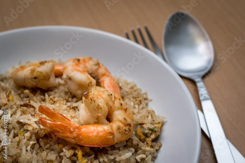 Obraz na płótnie Fried rice with shrimps. w salonie