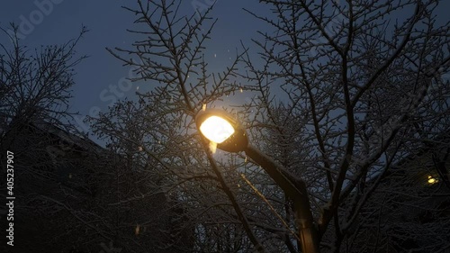 Video of streetlight lights in snow