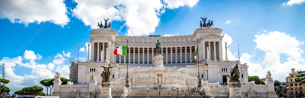 Roma ciudad eterna con muchos monumentos en Italia, Europa - obrazy, fototapety, plakaty 