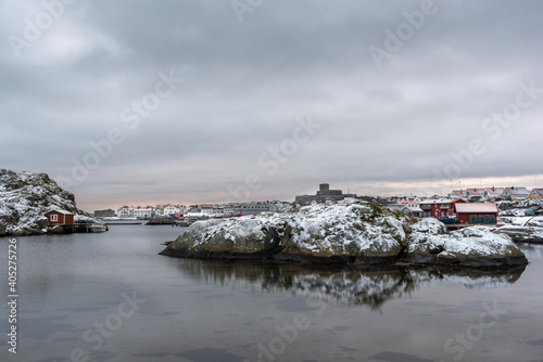 cold weather in marstrand with some snow on the islands