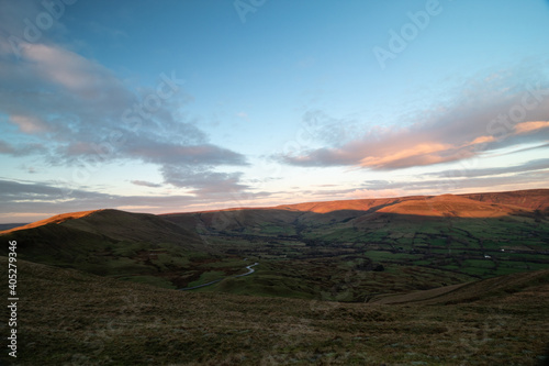 Trip morning to see sunshine in Peak District Mam Tor England