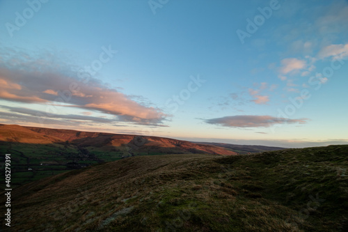 Trip morning to see sunshine in Peak District Mam Tor England