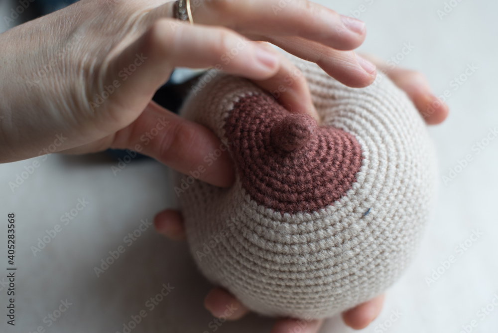 breastfeeding consultant lactation breastfeed clean hands water pre